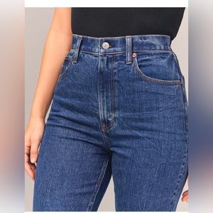 Abercrombie Curve Love Ultra High Rise 90s Slim Straight Jean